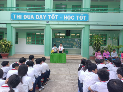 SINH HOẠT CHỦ ĐIỂM: “MĂNG NON VIỆT NAM – CHÁU NGOAN BÁC HỒ”